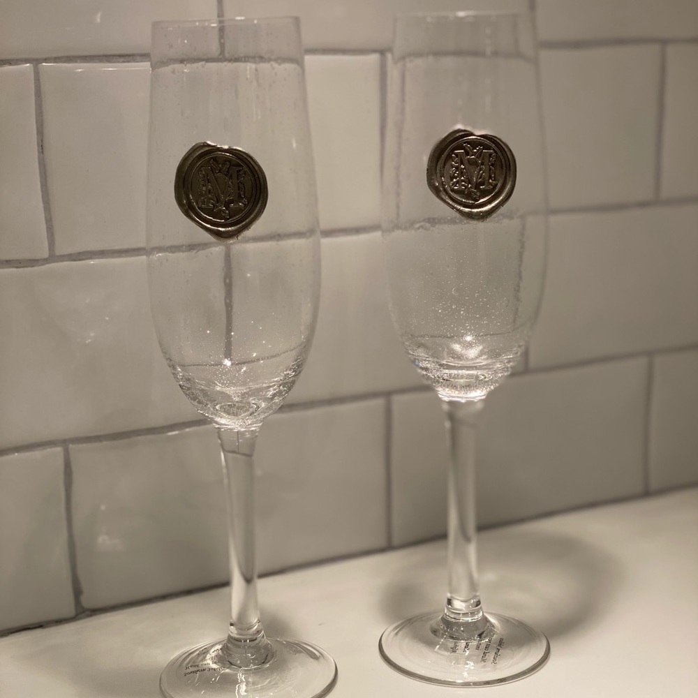 Southern Jubilee "M" Medallion Champagne Flutes